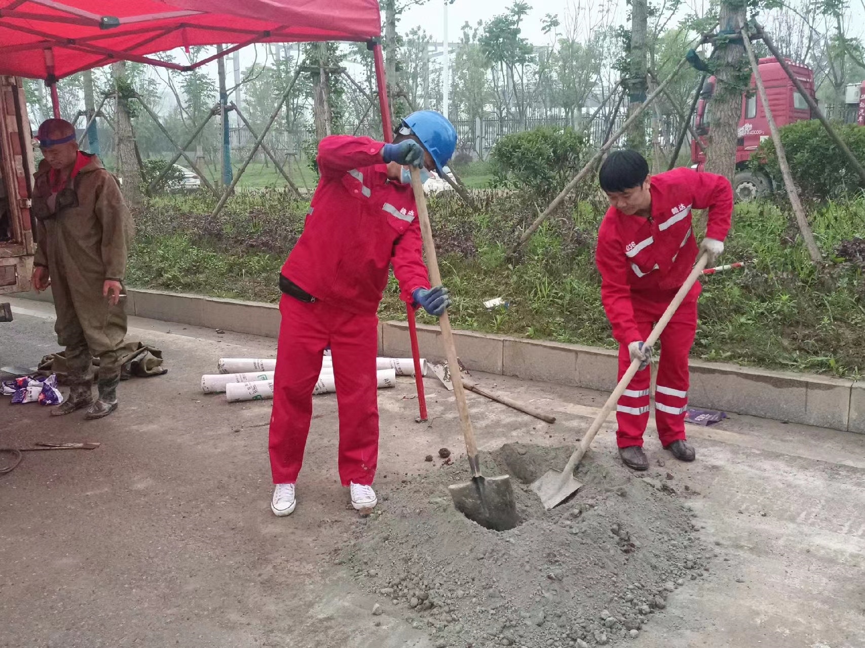 青神管道疏通哪家好】及时进行市政管道清淤